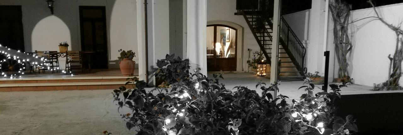 Borgo Fiore Country House サリーチェ・サレンティーノ エクステリア 写真